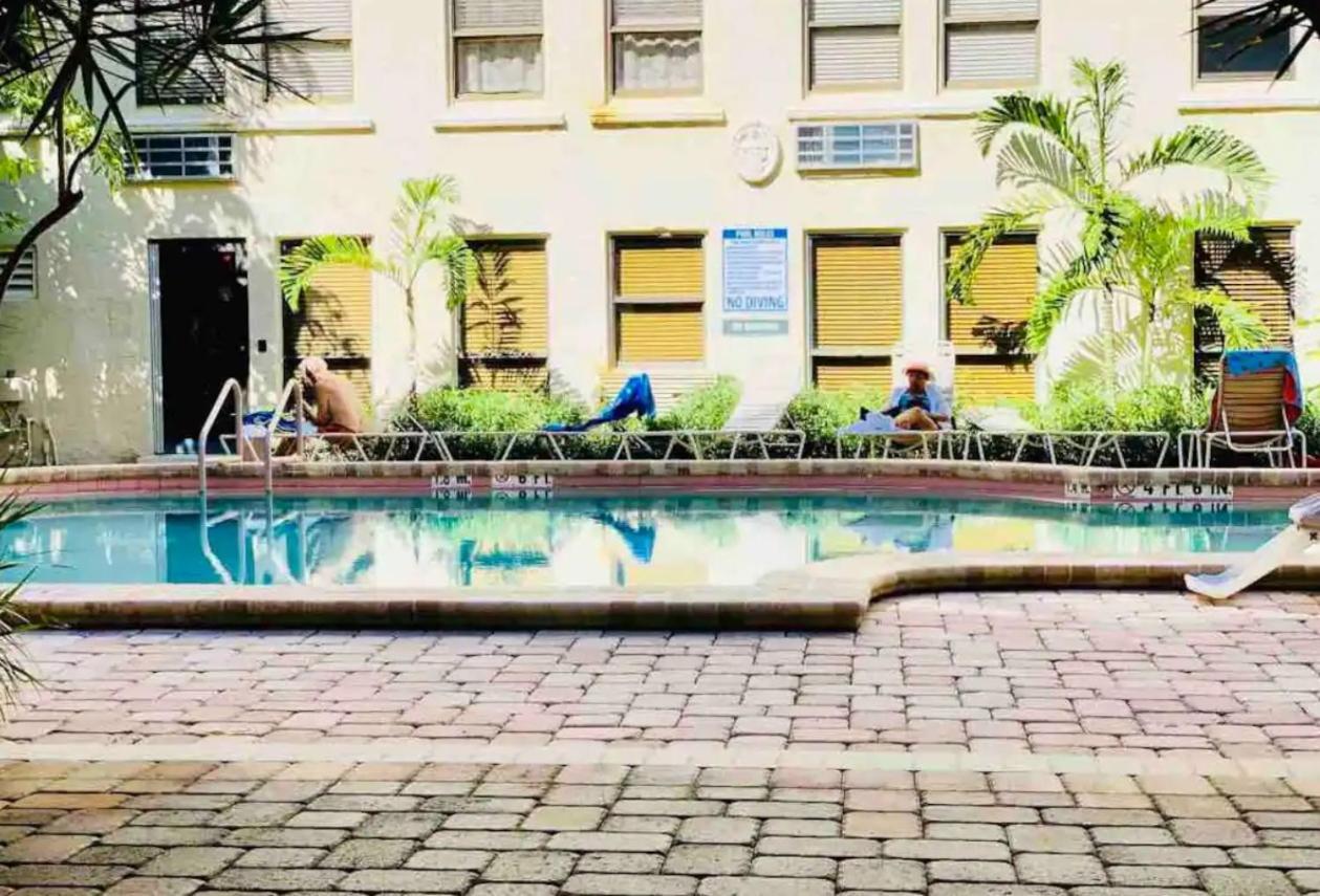 Romantic Studio In The Heart Of Palm Beach - Free Valet Service ภายนอก รูปภาพ